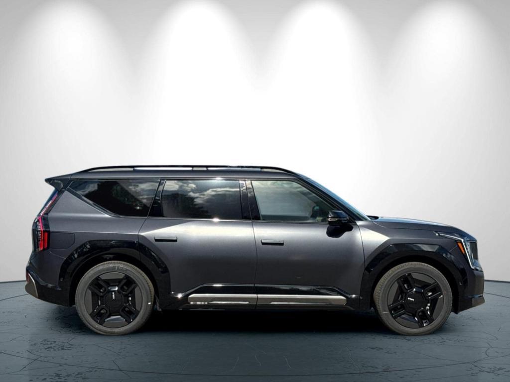 new 2026 Kia EV9 car, priced at $75,290
