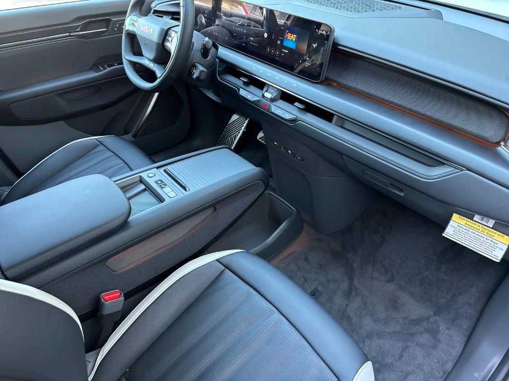 new 2026 Kia EV9 car, priced at $76,710