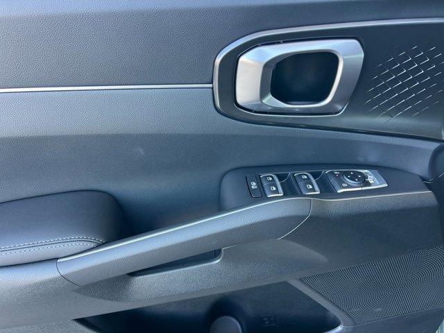 new 2025 Kia Sorento Hybrid car, priced at $42,130