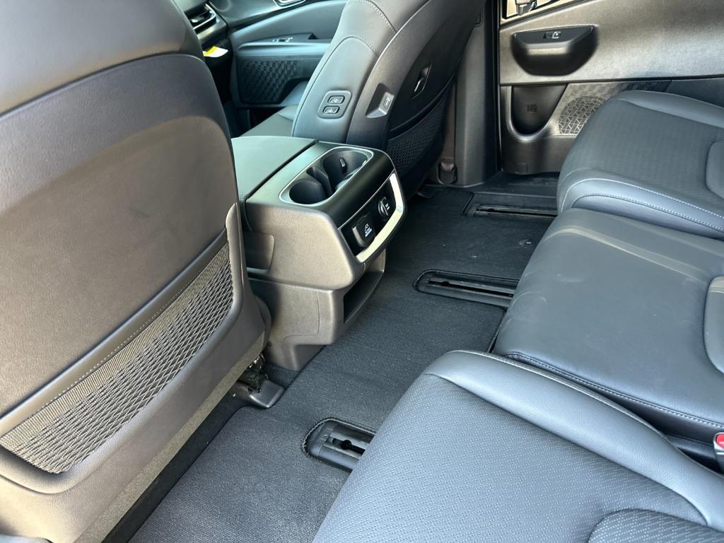 new 2026 Kia Carnival Hybrid car, priced at $55,285