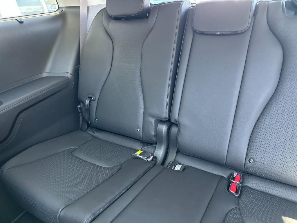 new 2026 Kia Carnival Hybrid car, priced at $55,285