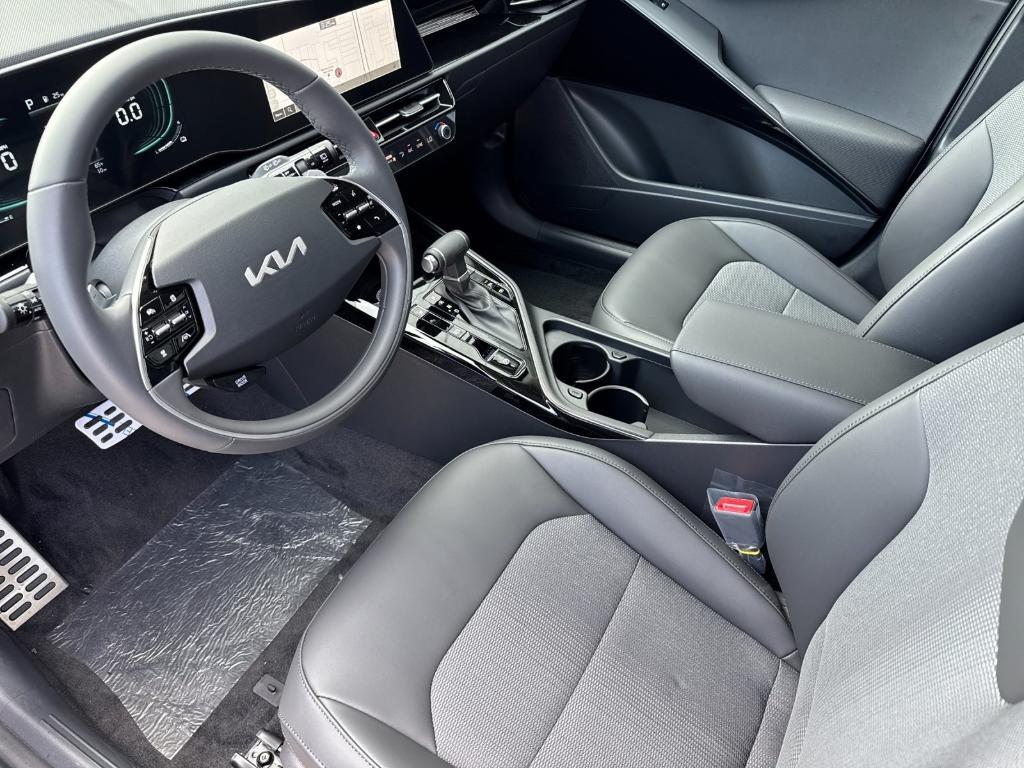 new 2025 Kia Niro car, priced at $34,055