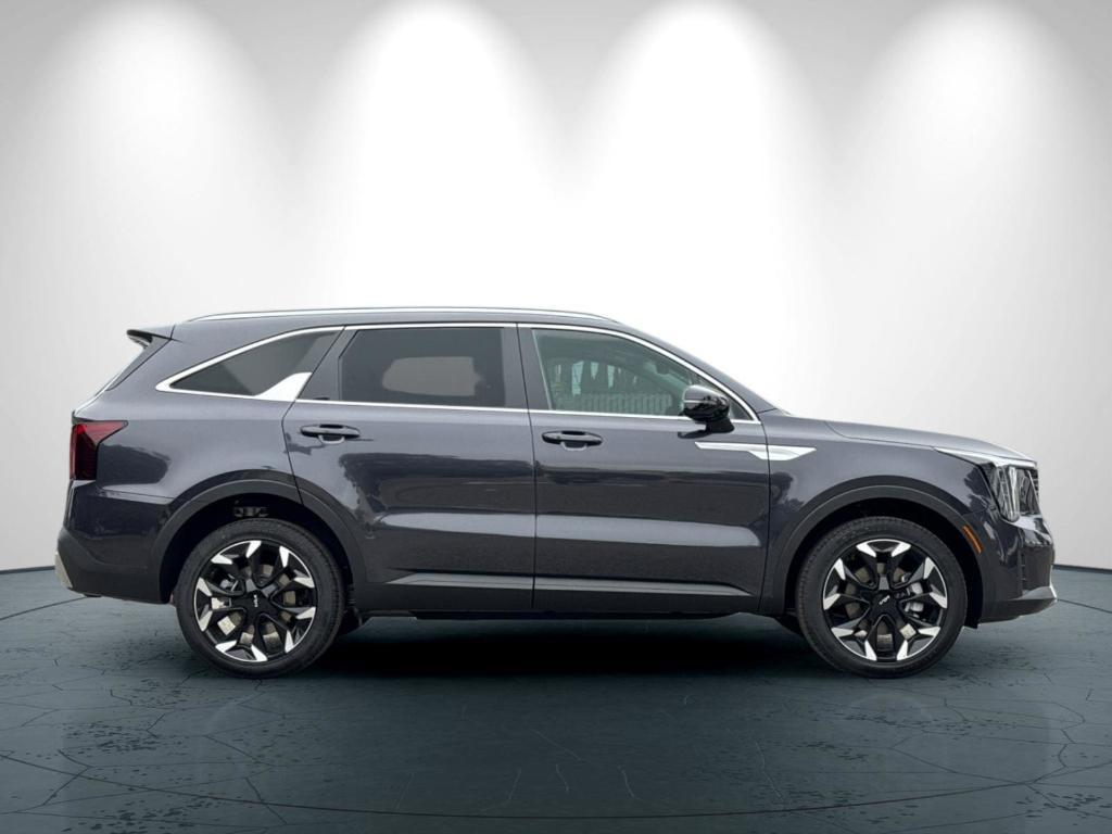 new 2025 Kia Sorento car, priced at $42,530