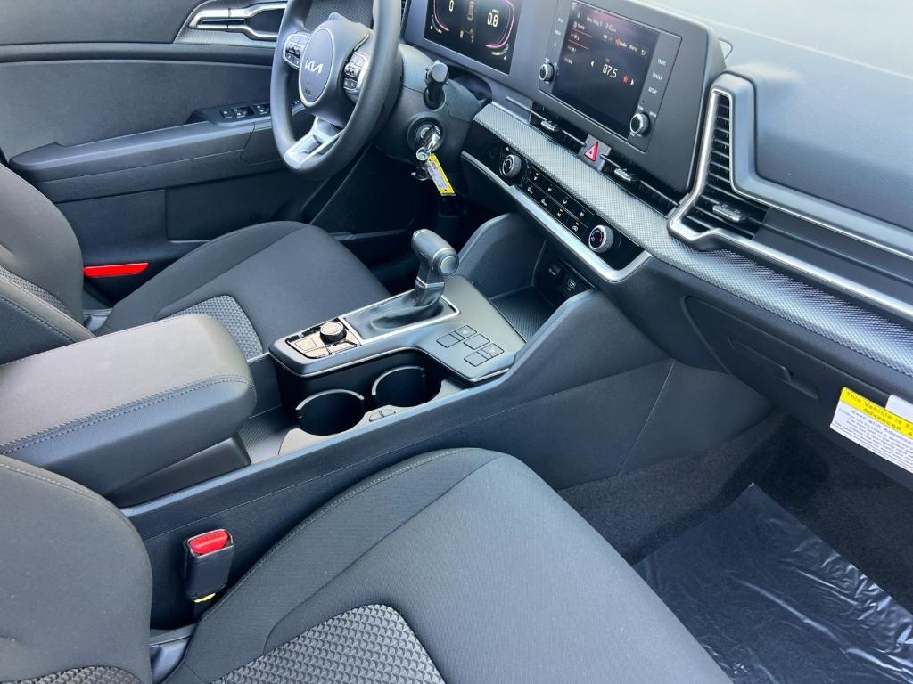 new 2025 Kia Sportage car, priced at $31,155