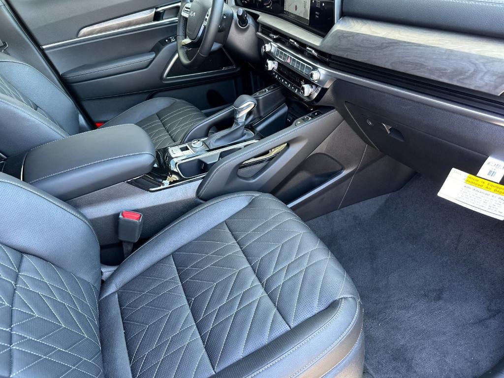 new 2025 Kia Telluride car, priced at $47,900