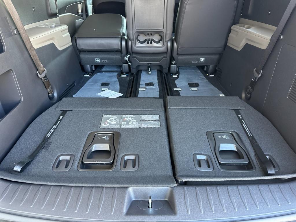 new 2025 Kia Carnival Hybrid car, priced at $45,195