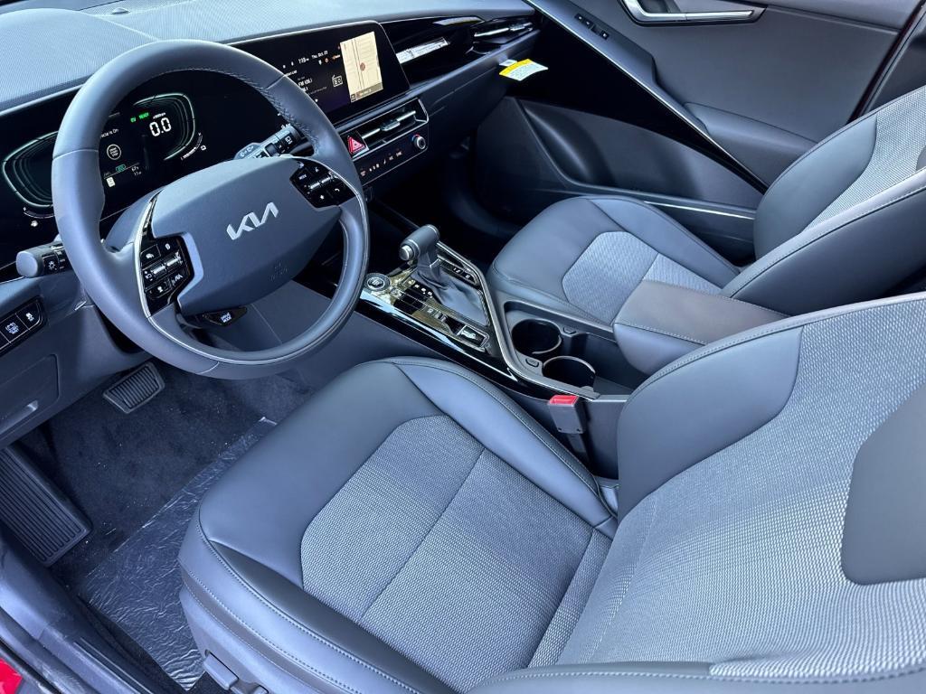 new 2025 Kia Niro car, priced at $31,970