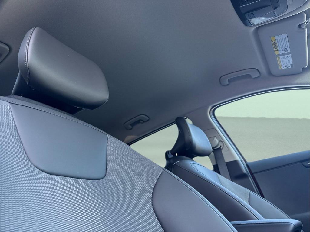 new 2025 Kia Niro car, priced at $31,970