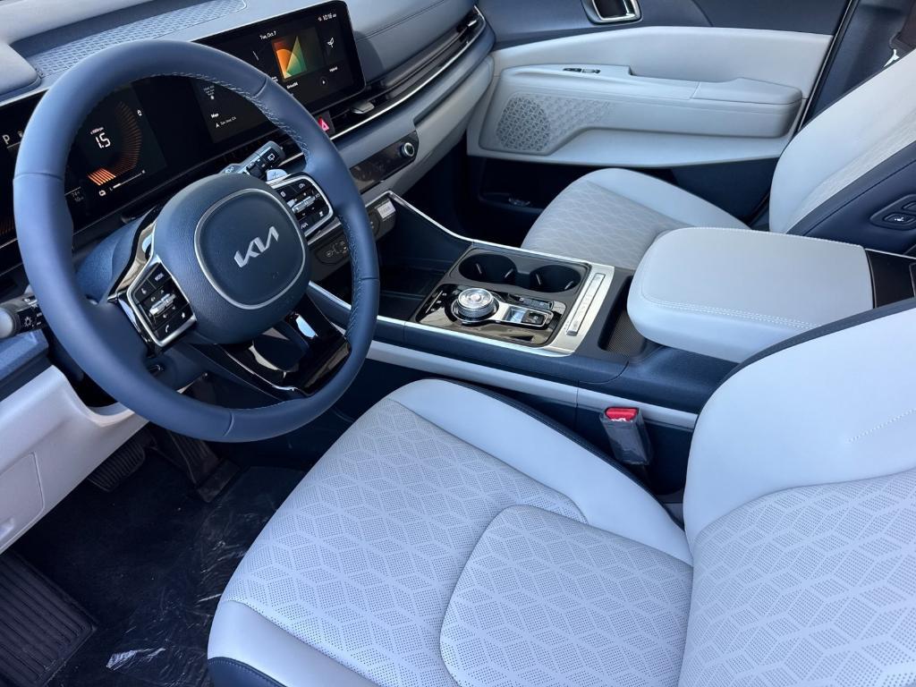 new 2026 Kia Carnival Hybrid car, priced at $45,520