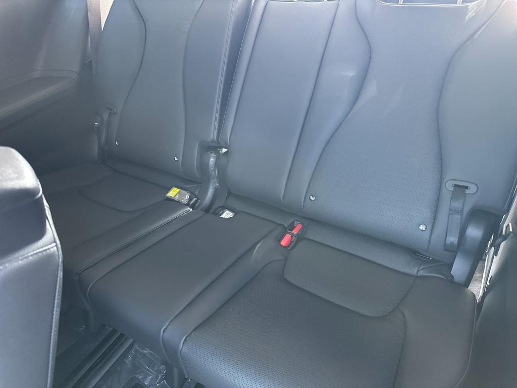 new 2025 Kia Carnival Hybrid car, priced at $57,670