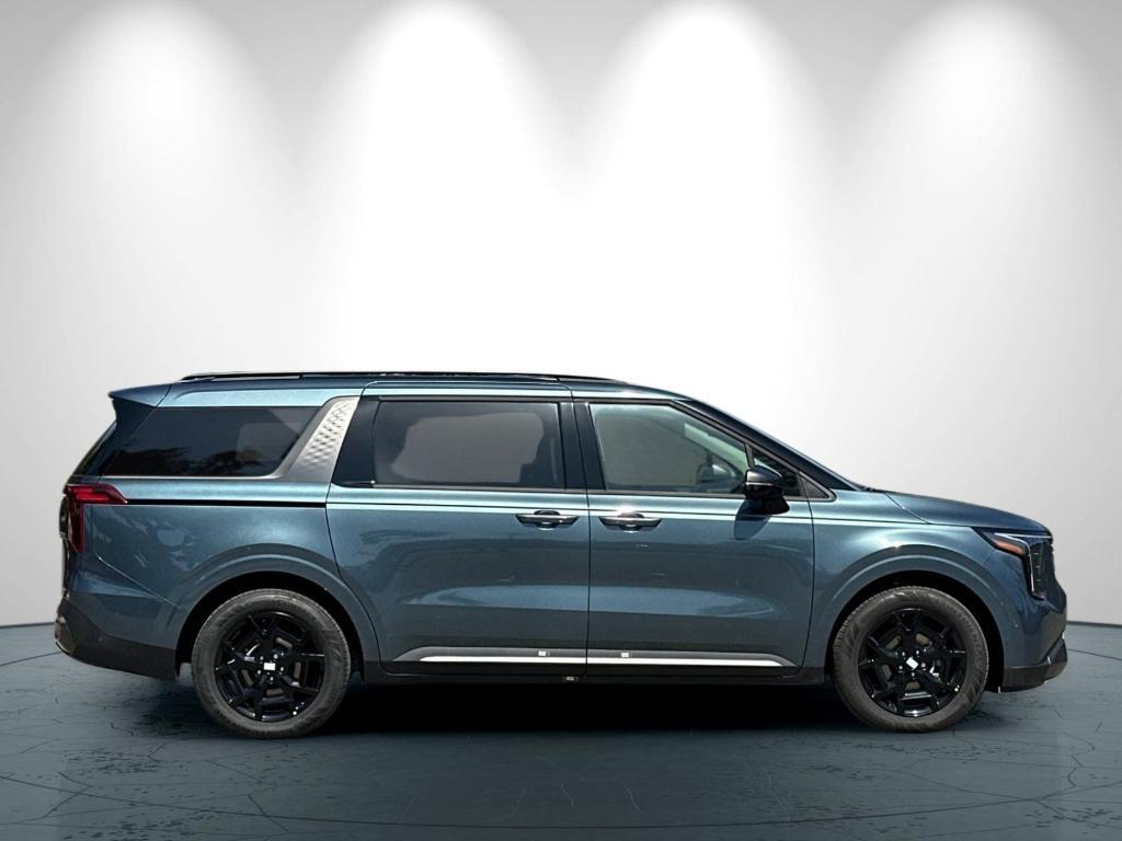 new 2025 Kia Carnival Hybrid car, priced at $57,670