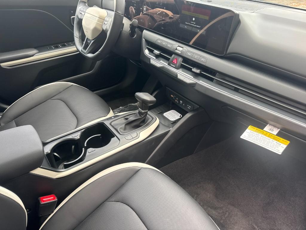 new 2025 Kia K4 car, priced at $28,385
