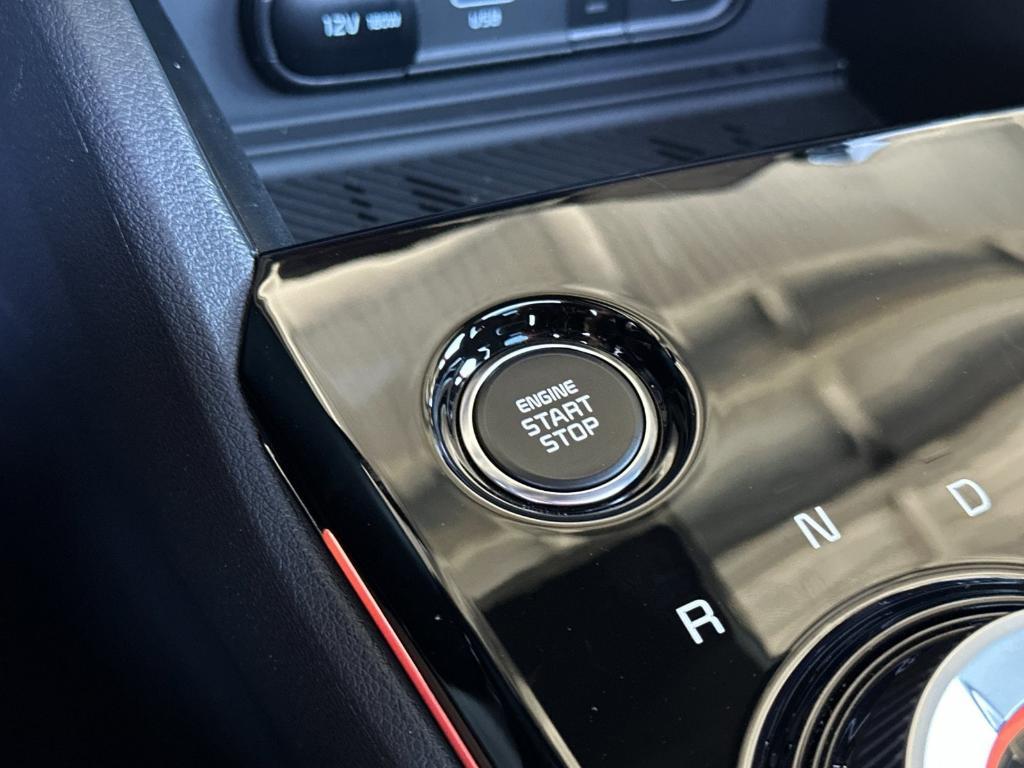 new 2025 Kia Sportage Plug-In Hybrid car, priced at $46,155
