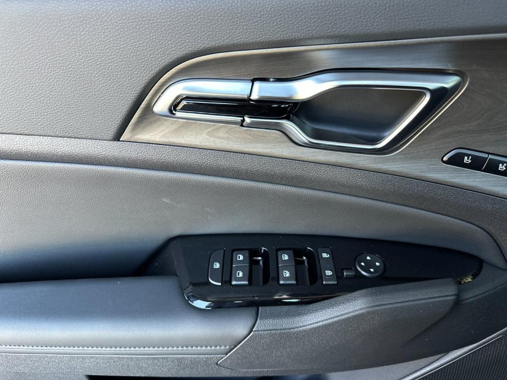 new 2025 Kia Sportage Plug-In Hybrid car, priced at $46,155