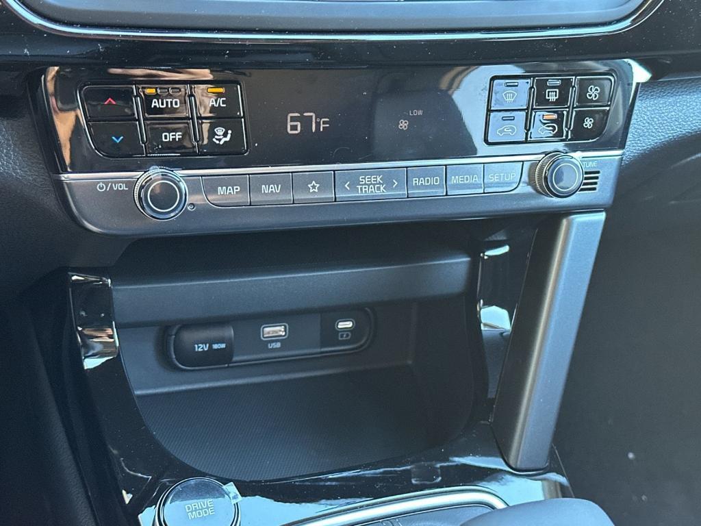 new 2025 Kia Seltos car, priced at $27,170