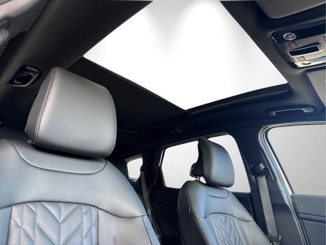 new 2025 Kia Sportage car, priced at $40,185