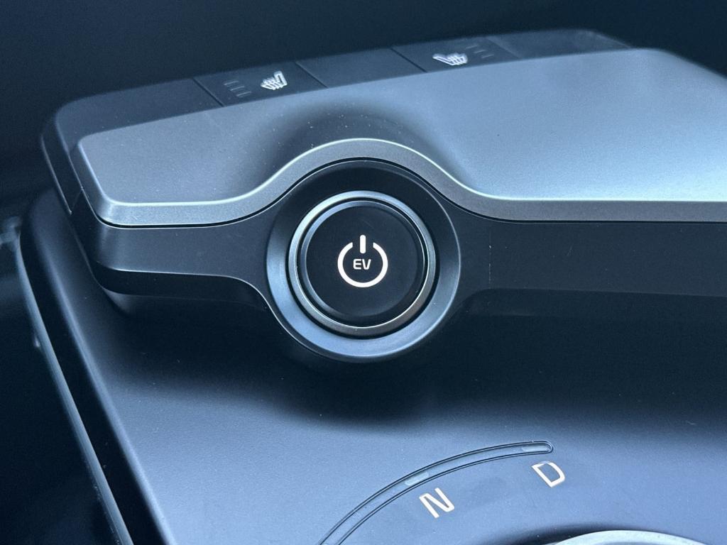 new 2025 Kia EV6 car, priced at $47,915