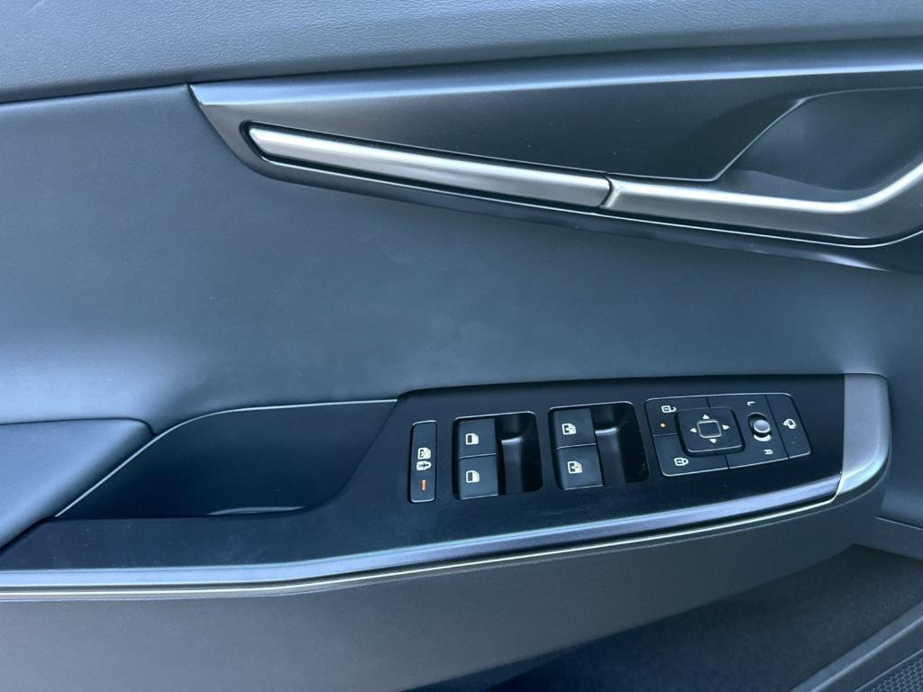 new 2025 Kia EV6 car, priced at $47,915