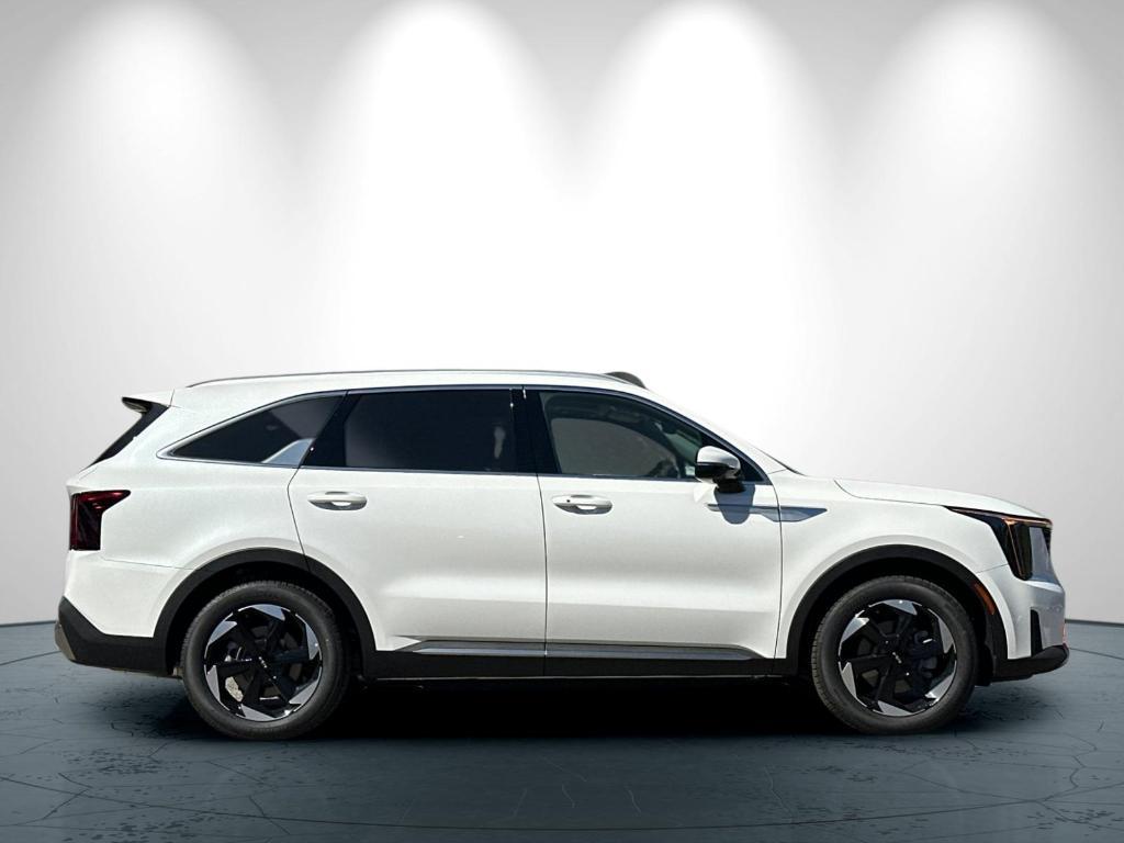 new 2025 Kia Sorento Hybrid car, priced at $42,190