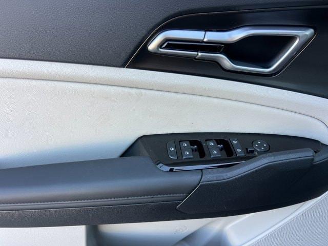 new 2025 Kia Sportage car, priced at $32,560