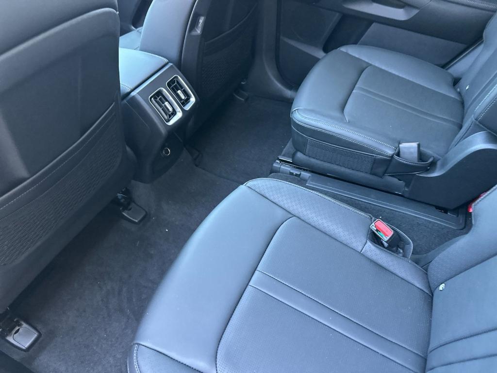 new 2025 Kia Sorento car, priced at $41,525