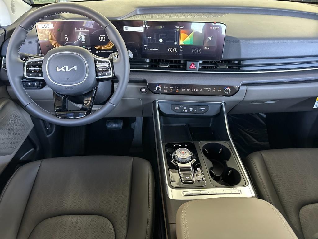 new 2025 Kia Carnival Hybrid car, priced at $44,700