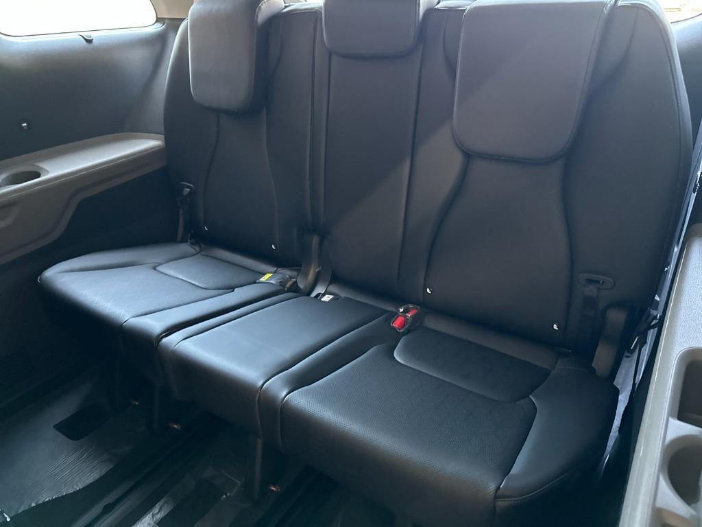 new 2025 Kia Carnival Hybrid car, priced at $44,700