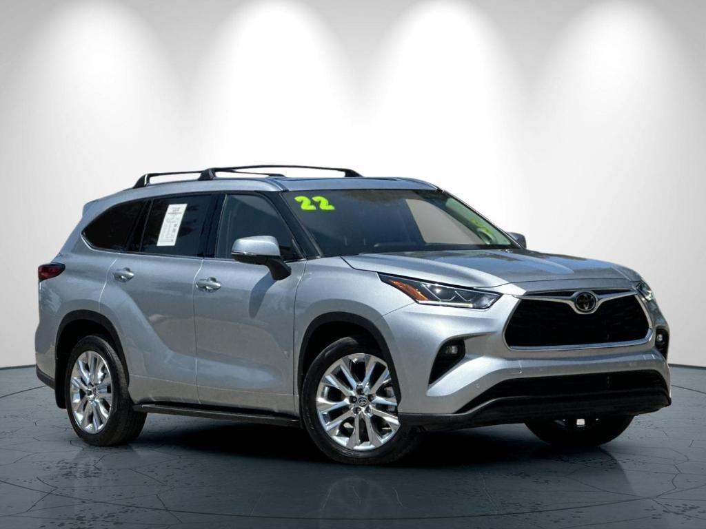 used 2022 Toyota Highlander car, priced at $40,998