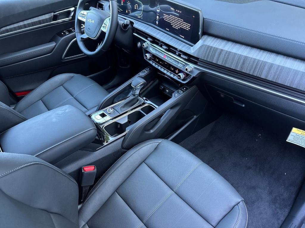 new 2025 Kia Telluride car, priced at $44,300