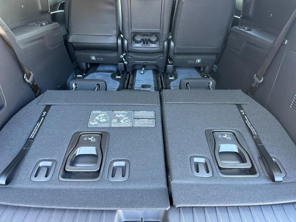 new 2025 Kia Carnival car, priced at $53,095