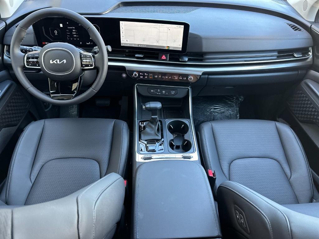 new 2025 Kia Carnival car, priced at $53,095