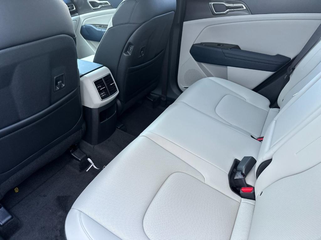 new 2025 Kia Sportage Hybrid car, priced at $34,160