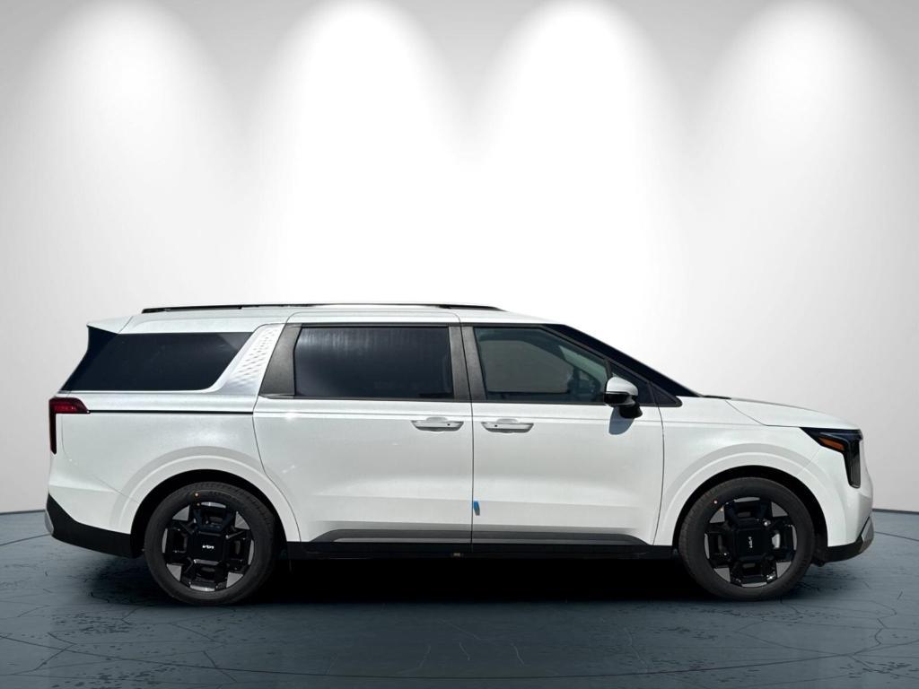 new 2025 Kia Carnival car, priced at $43,195