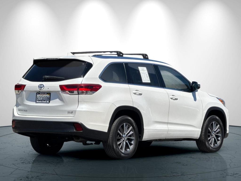 used 2018 Toyota Highlander car, priced at $21,995