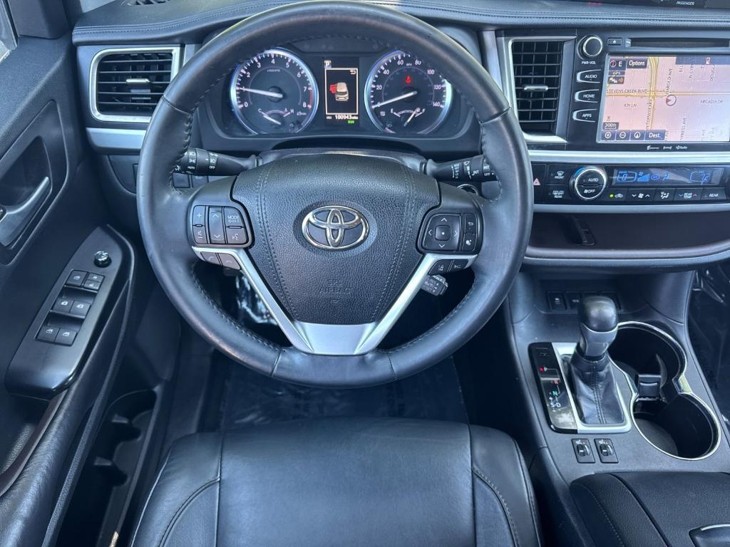 used 2018 Toyota Highlander car, priced at $21,995