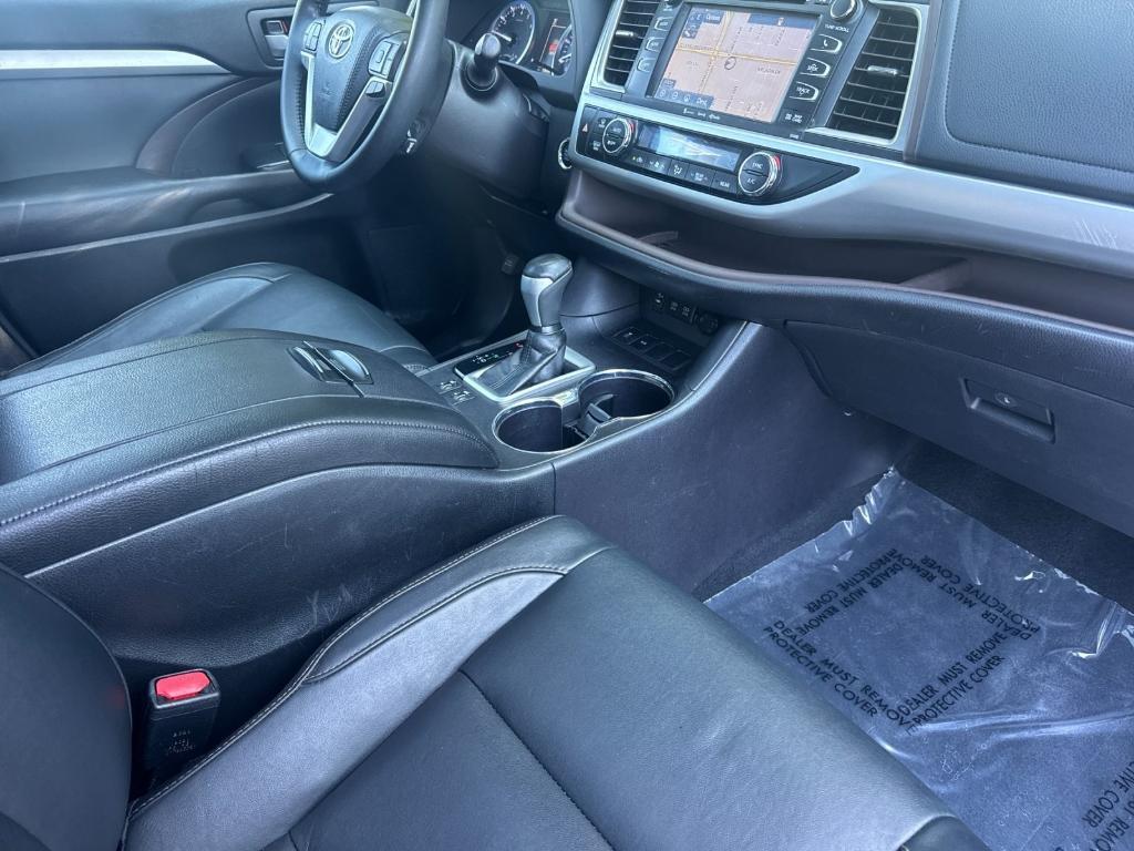 used 2018 Toyota Highlander car, priced at $21,995