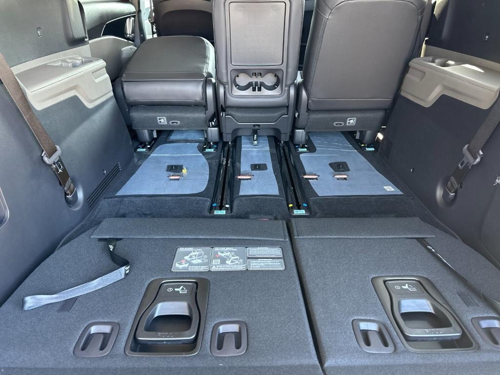 new 2025 Kia Carnival car, priced at $40,565