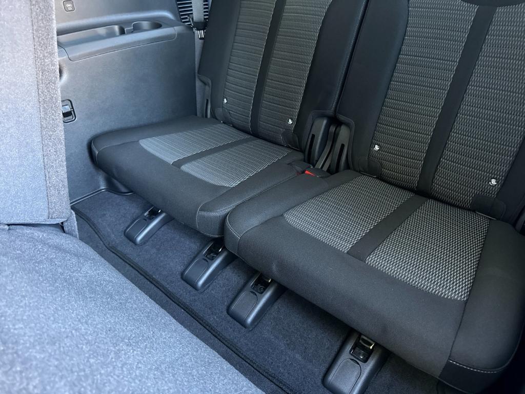 new 2026 Kia Sorento car, priced at $33,870