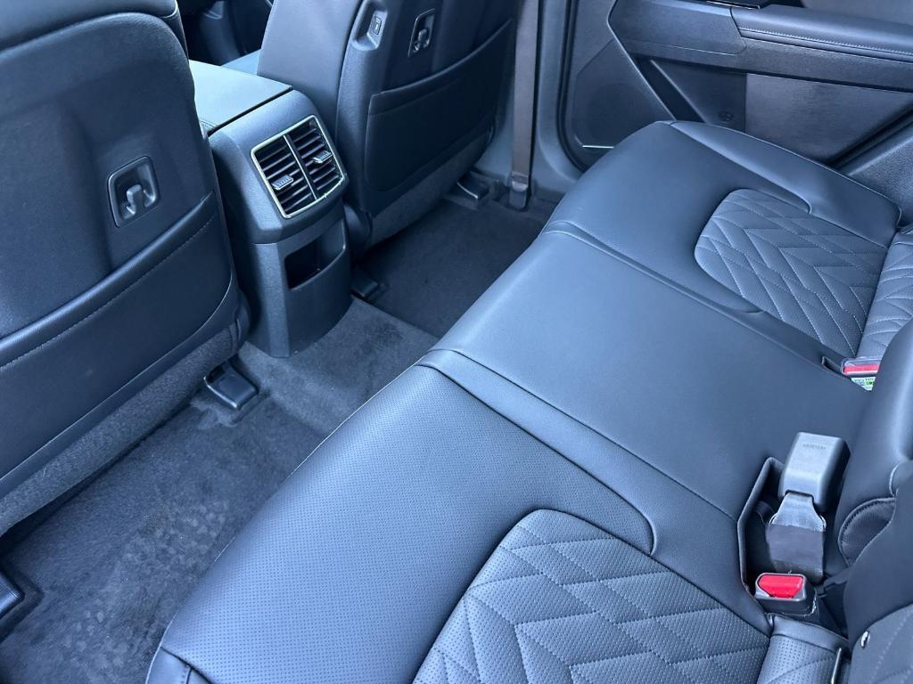 new 2025 Kia Sportage Plug-In Hybrid car, priced at $46,505
