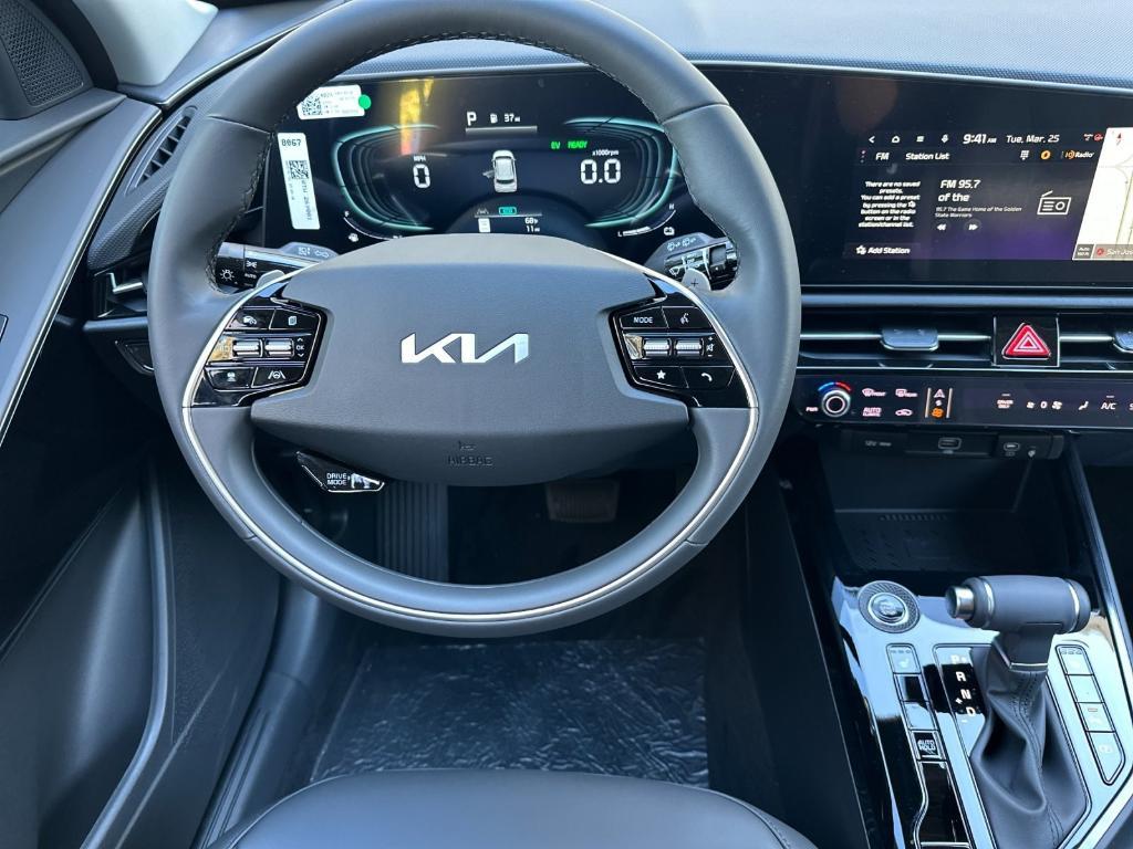 new 2025 Kia Niro car, priced at $31,755