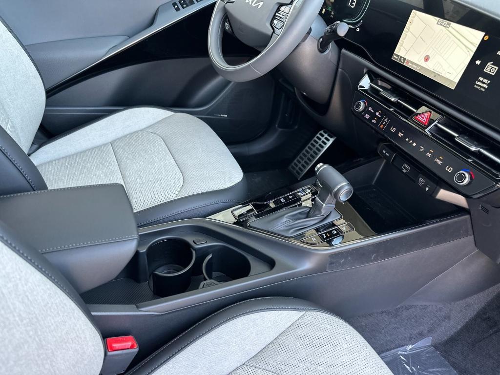 new 2025 Kia Niro car, priced at $37,410