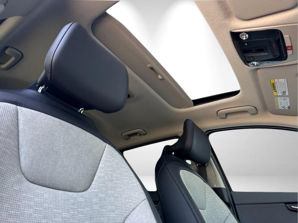 new 2025 Kia Niro car, priced at $37,410
