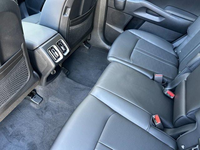 new 2025 Kia Sorento car, priced at $39,265