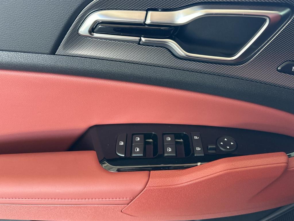 new 2025 Kia Sportage Hybrid car, priced at $40,525