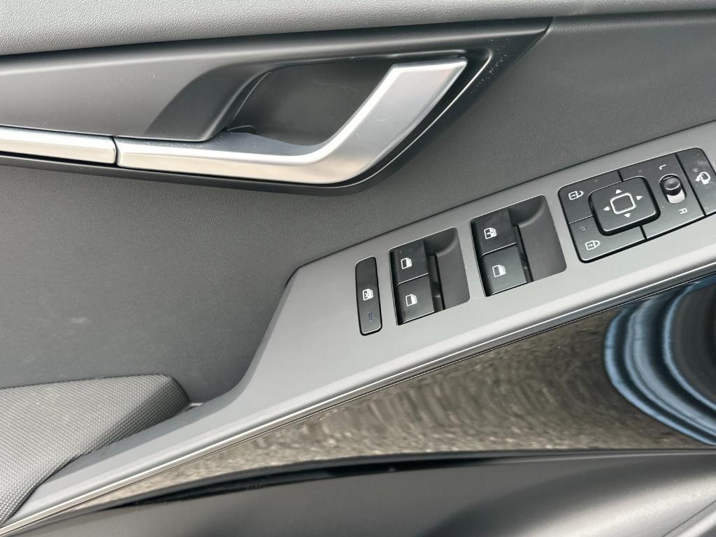 new 2025 Kia Niro car, priced at $34,245