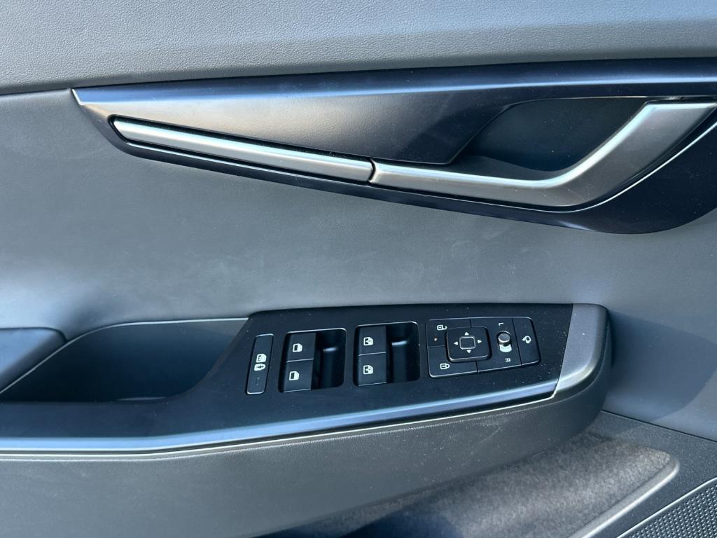 new 2025 Kia EV6 car, priced at $52,140