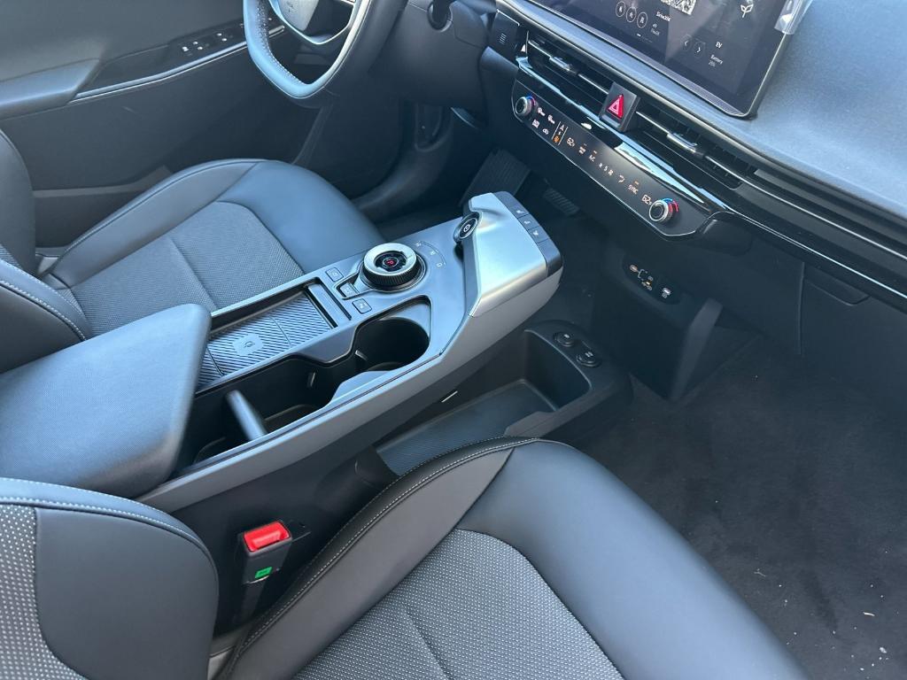 new 2025 Kia EV6 car, priced at $52,140