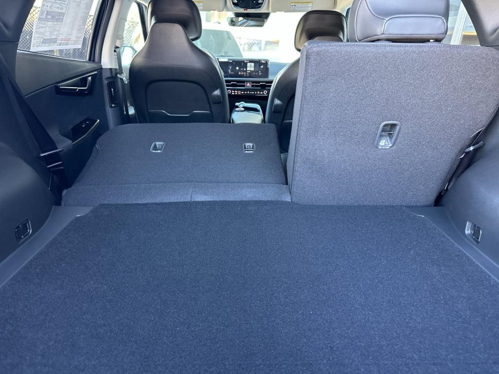 new 2025 Kia EV6 car, priced at $52,140