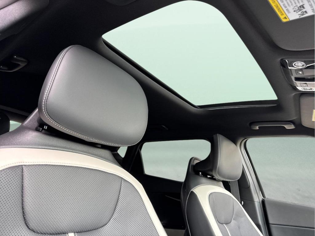 new 2025 Kia EV6 car, priced at $61,075