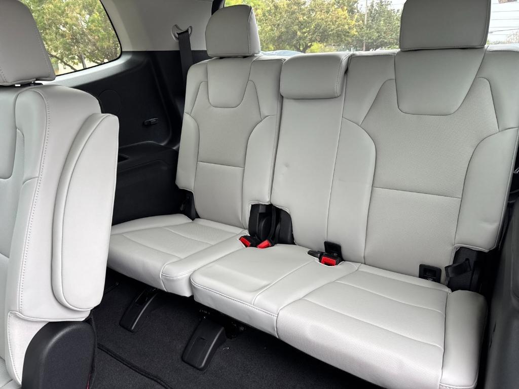 new 2025 Kia Telluride car, priced at $43,615